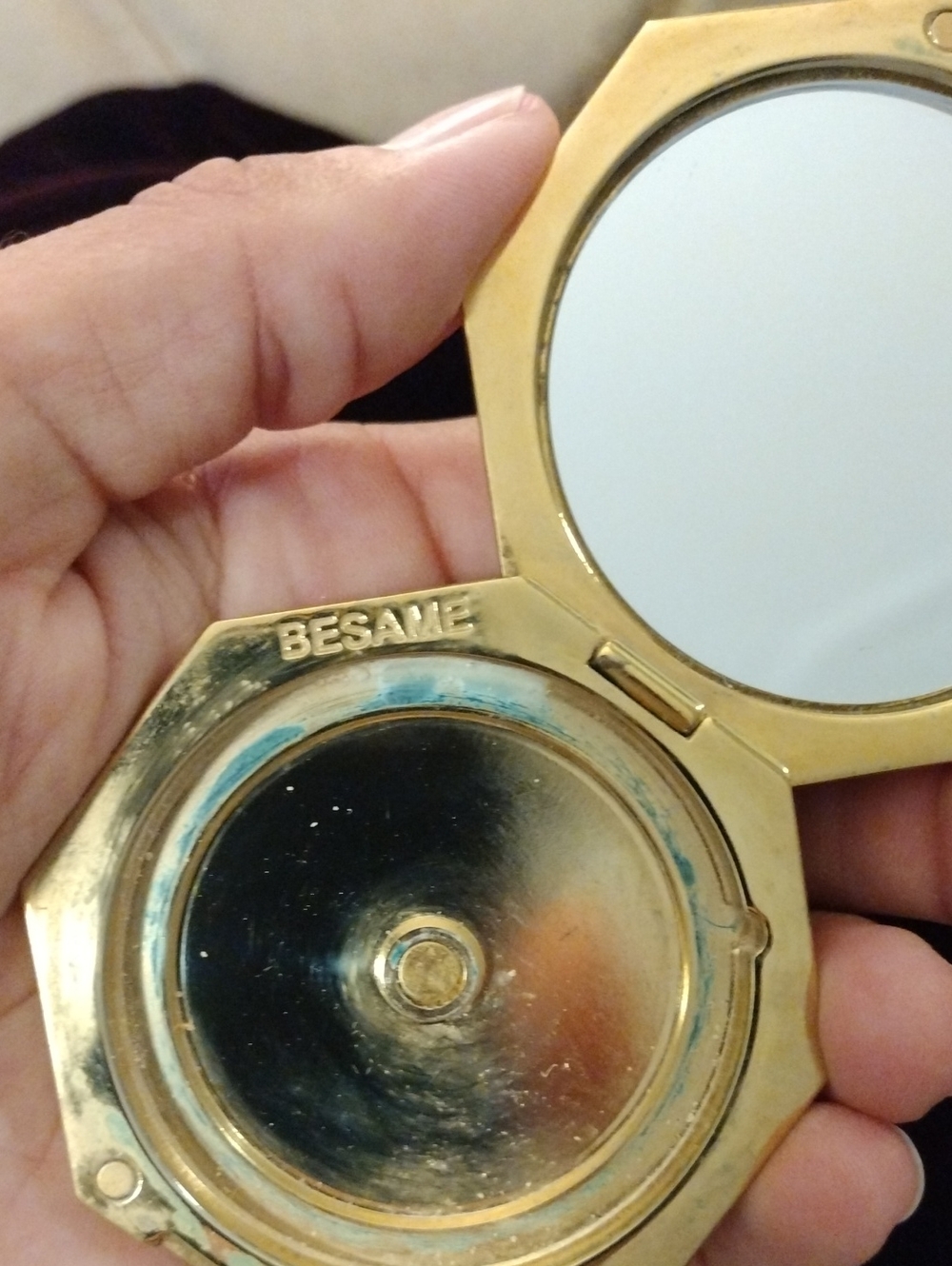 Refillable Compact By Besame Cosmetics - Picture 3 of 5